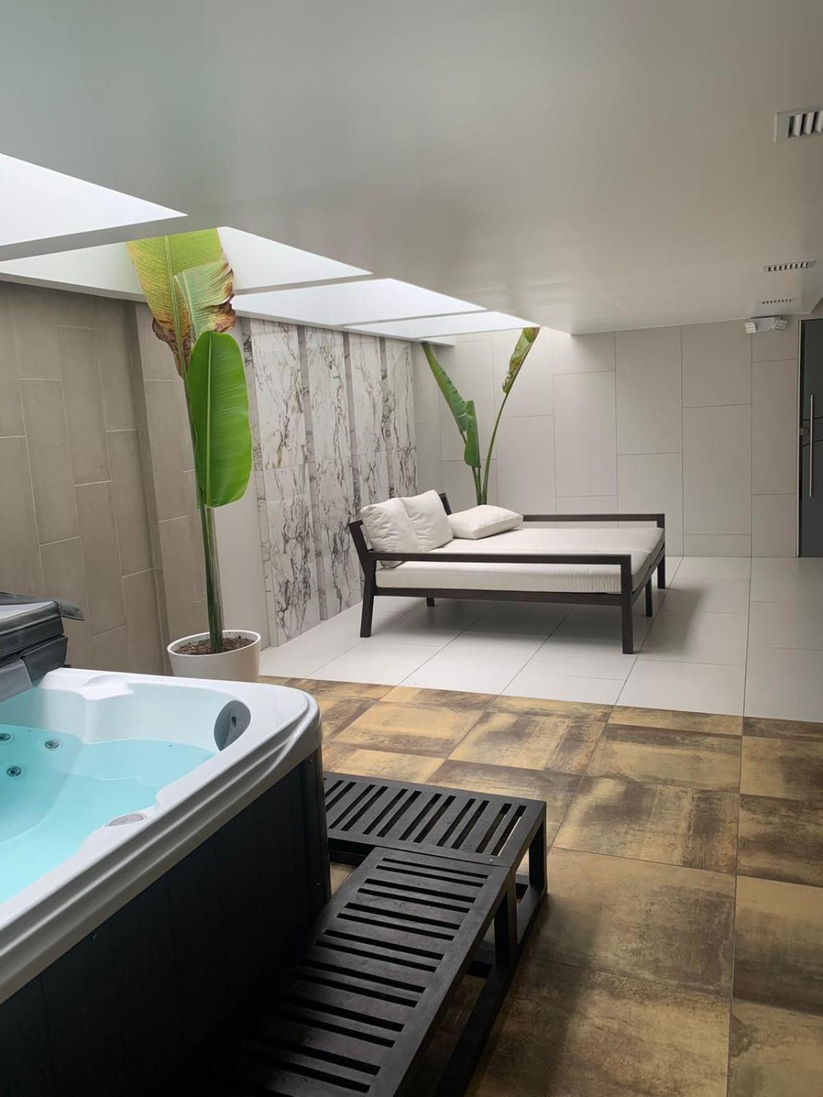 Confort Suite La Carolina 키토 외부 사진
